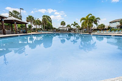 Swimming-Pool-02-Retreat-at-Tampa-Bay-Cottages-Tampa-FL-5